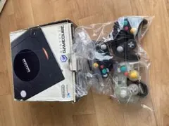Nintendo ゲームキューブ本体とコントローラー3個