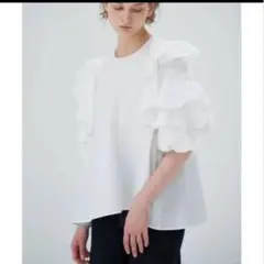 即日発送！美品 ランバンオンブルー フリル付きコットンブラウスのサムネイル
