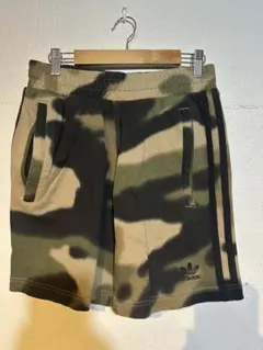 adidas カモフラージュ ショートパンツ Sサイズ