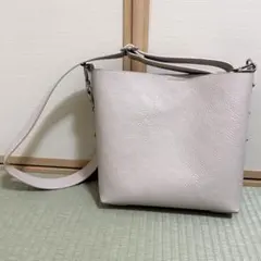 ショルダーバッグ　ベージュ　バースデイバーのサムネイル
