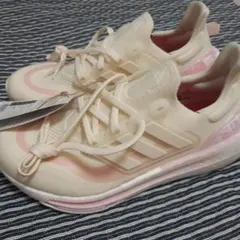 ♠アディダス✨新品未使用　箱入　ランニングシューズ　ウルトラブーストライト　26 アディダス】新作ランニングシューズ「ULTRABOOST LIGHT」を徹底