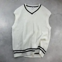 UNIQLO 白 ニットベスト Vネック M ゆったり