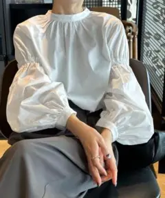 select MOCA by son ボリュームギャザースリーブブラウス