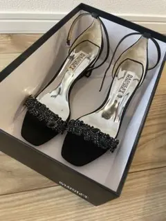 Badgley Mischka ビジューサンダル　ブライダルシューズのサムネイル
