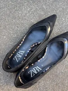 ZARA ブラック ポインテッドトゥ シューズ　23.5cm
