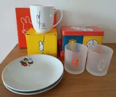 pyrex ミッフィー 計量カップ 3点セット - メルカリ