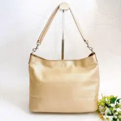 美品 russet ソフトレザー ワンショルダーバッグ シャンパンゴールド A4