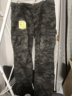 ユニクロ　迷彩柄 カーゴパンツ 4ポケットw86