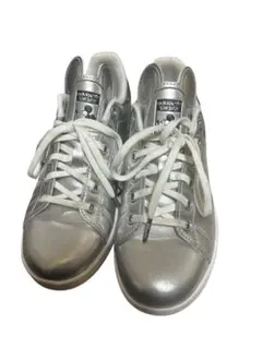 アディダス スタンスミス ディズニーコラボ　シルバー　ミッキー　23cm