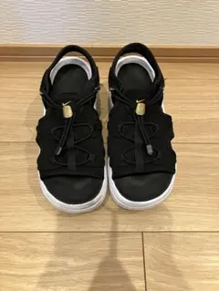 NIKE エアマックス ココ サンダル ブラックのサムネイル