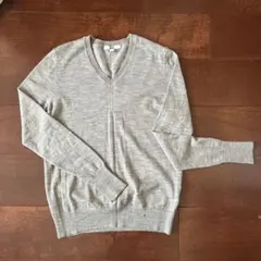 UNIQLO グレー Vネック 長袖セーター M