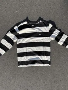 スン様専用STUSSY ストライプ柄 ボーダー 長袖カットソーのサムネイル