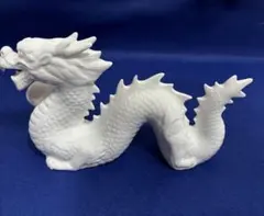 有田焼　伊平　白磁 龍 置物 ドラゴン 陶磁器オブジェのサムネイル