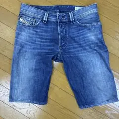 ディーゼル　ダメージショートパンツ刺繍入り
