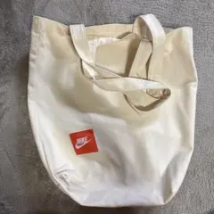 NIKE トートバッグ ホワイトのサムネイル
