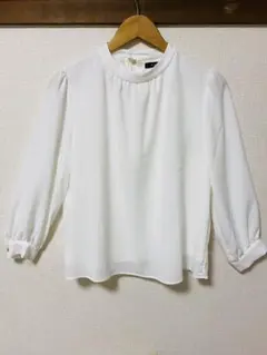 ✨avv アーヴェヴェ✨　長袖ブラウスホワイトサイズL ポリエステル100%