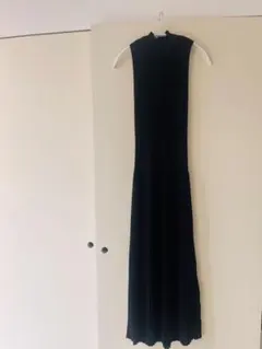試着のみ!! トーガプルラ ニットロングドレス黒 TOGA - メルカリ
