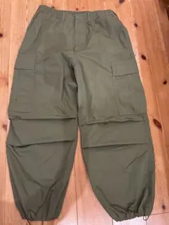 GU オリーブグリーン カーゴパンツ　メンズ