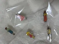 ジブリがいっぱい ピンズコレクション 後ろ姿 アリエッティ キキ 