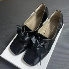 レキップ　ヨシエイナバ　エナメル　リボンパンプス　黒　23〜23.5