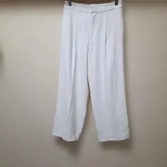 UNIQLO　レディースパンツ　クロップド丈　白
