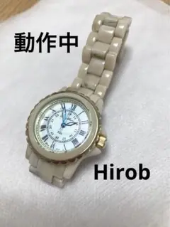 Hirob シュールメジュール　クリーム色のクォーツ腕時計　アネット
