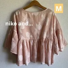今季✨美品✨niko and... アソートジャガード2WAYブラウスMサイズのサムネイル