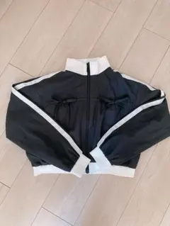 リリー・チュー　ジップジャケット