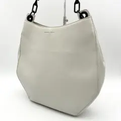 希少【CHARLES & KEITH 】トートバッグ ショルダーバッグ ホワイトのサムネイル