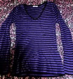 紫黒 ボーダー Vネック ロンＴ Sサイズ