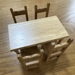 木製ミニチュアテーブルと椅子セット
