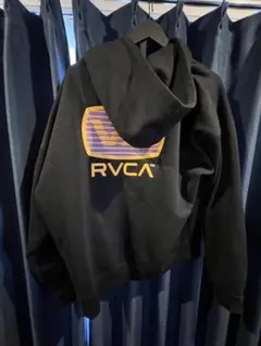 RVCA ブラック ジップアップパーカー Lサイズ