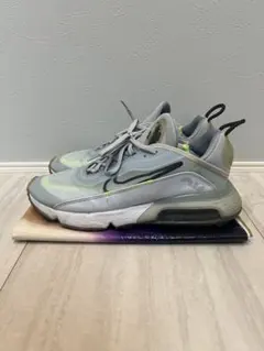 NIKE AIR MAX 2090 ICE BLUEのサムネイル