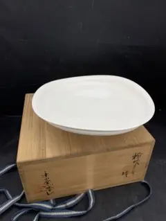 陶磁器 加藤溪山 牙黄磁 花器 共箱 古美術 陶磁器 加藤溪山 牙黄磁 花器 共箱 古美術 - メルカリ