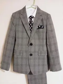 【新品タグ付】フォーマルスーツ 卒業式 発表会 七五三 冠婚葬祭