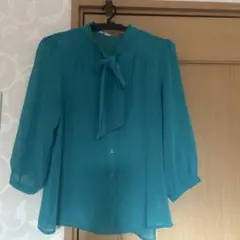 Forever21グリーンリボンブラウス