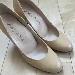 DIANA ダイアナ エナメル パンプス ベージュ 22.5