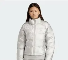 adidas シルバー ショート丈 ダウンジャケット