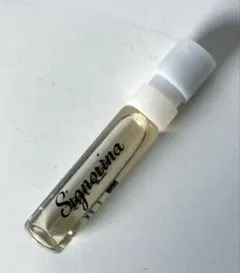 フェラガモ　Signorina 　女性用香水 　スプレータイプ　2ml