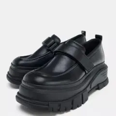 ZARA プラットフォームローファー　ブラックのサムネイル