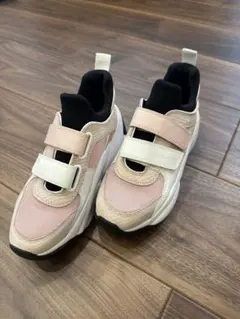 Item thumbnail for item 962cdf5b-940d-4fc0-a403-9bf6efbe3fbb