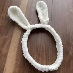 ⭐︎ハンドメイド⭐︎ウサギ耳付きフワフワヘアバンド
