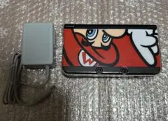 動作品　NEWニンテンドー3DS LL ブラック 本体 充電器付　マリオプレート