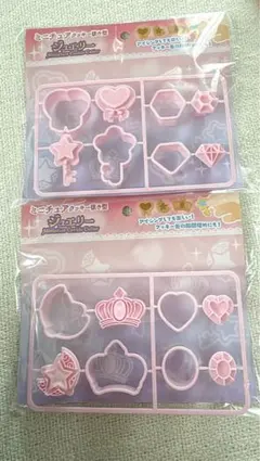 ミニチュアクッキー抜き型 ジュエリー ゆめかわ キャラ弁 クッキー缶 セリア①のサムネイル
