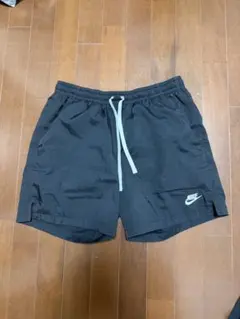 ナイキ ウーブンショートパンツ　ブラック