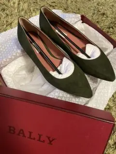 バリー　BALLY スエード　カーキ　ポインテッドトゥシューズ　新品未使用