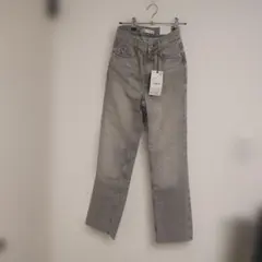 ZARA ストレートフィットデニム グレー サイズ32のサムネイル