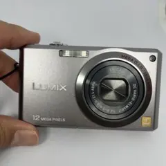美品 LUMIX ルミックス FX100 シルバー DMC-FX100 コンデジ Amazon | パナソニック デジタルカメラ LUMIX (ルミックス