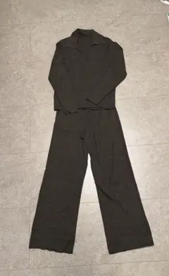 ユニクロ　ウォッシャブルニットリブポロセーター・パンツ　セットアップ　ブラウン