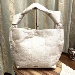 Item thumbnail for item 26dab9bd-f0e9-46be-8d0c-47b92421f978